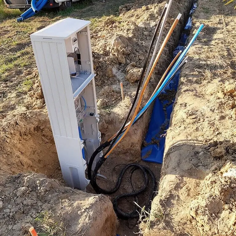 Prace ziemne — wykop pod przyłącze kablowe i złącze kablowo-pomiarowe